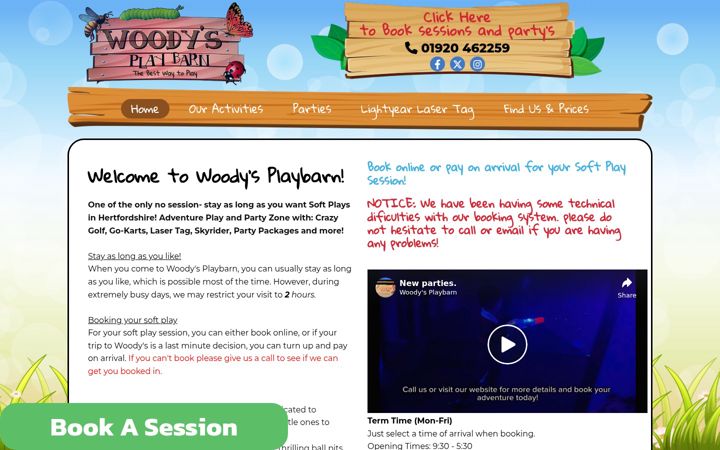 Screenshot of woodysplaybarn.co.uk